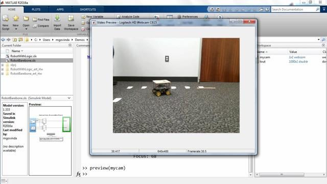 使用仿真软金宝app件和Stateflow构建机器人的样子,能够检测到障碍和邻近的机器人,然后自动制动或改变速度,以避免碰撞。